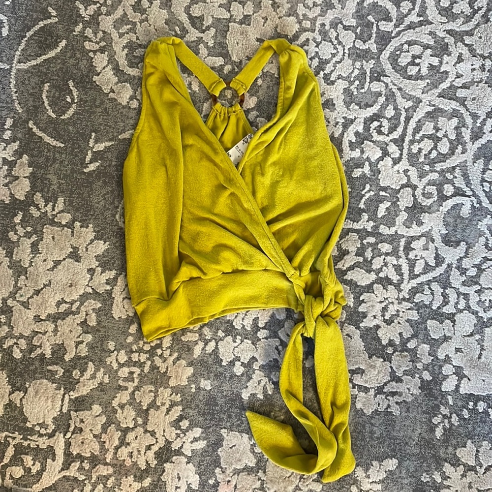 Blu Pepper chartreuse green top
